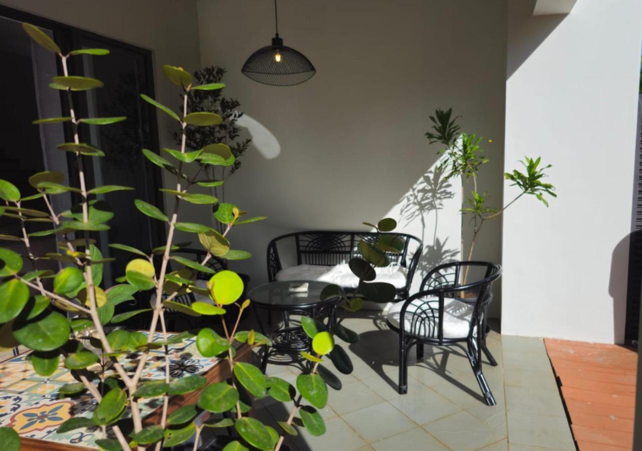 Modern Villa In Grand Bay - Short Walk To Beach Exteriör bild