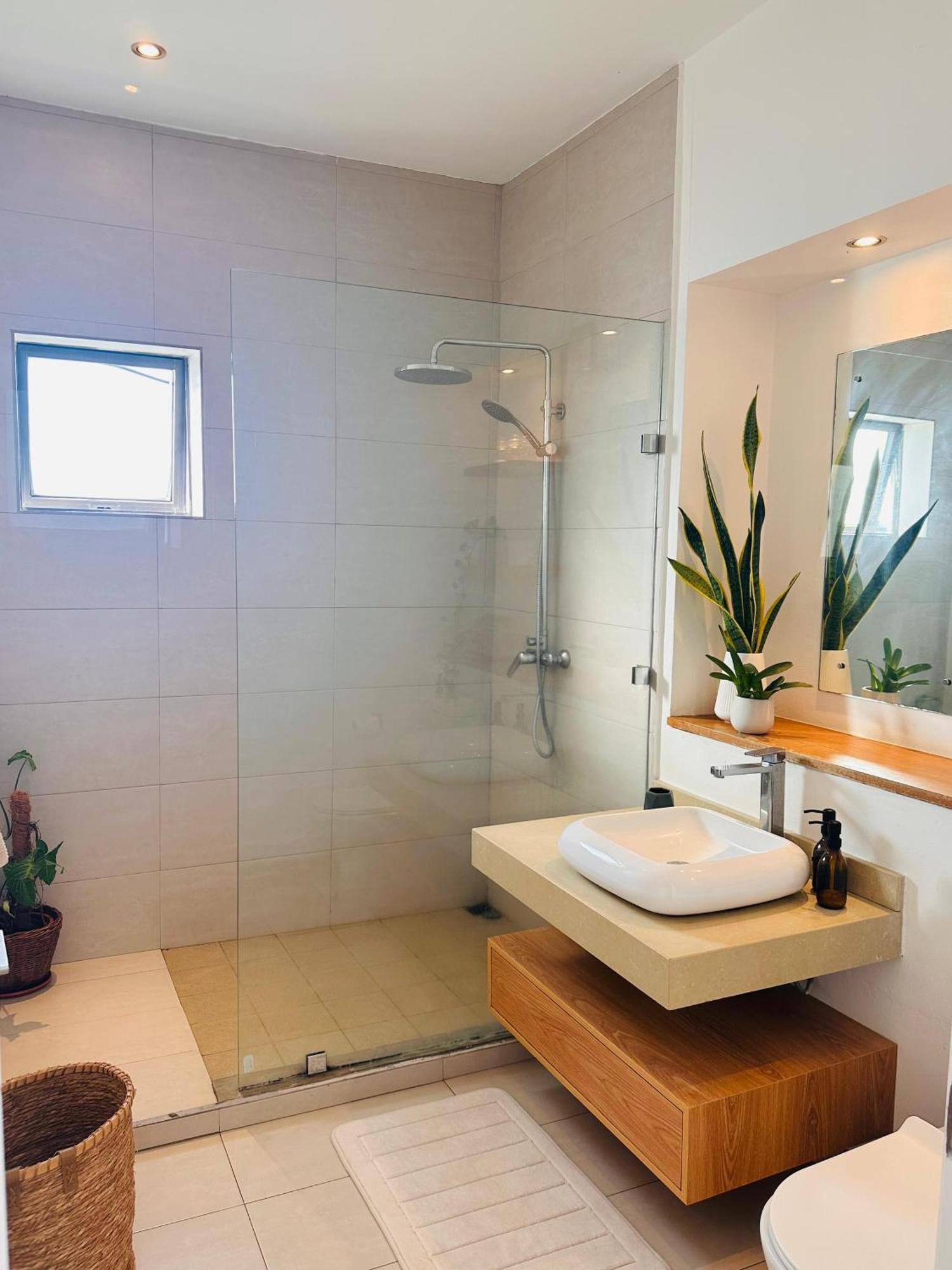 Modern Villa In Grand Bay - Short Walk To Beach Exteriör bild